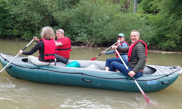 Kanufahrt im Kanadier auf dem Neckar